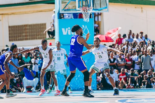 前塞尔塔队长马略性骚扰吉祥物罪名成立，被罚8000欧